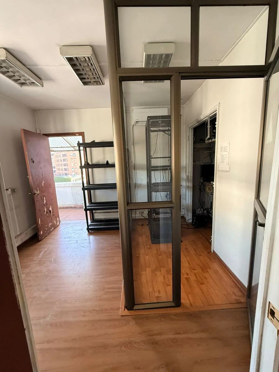 Oficina Metro Tobalaba 7 privados+4 baños, gran terraza — foto 3