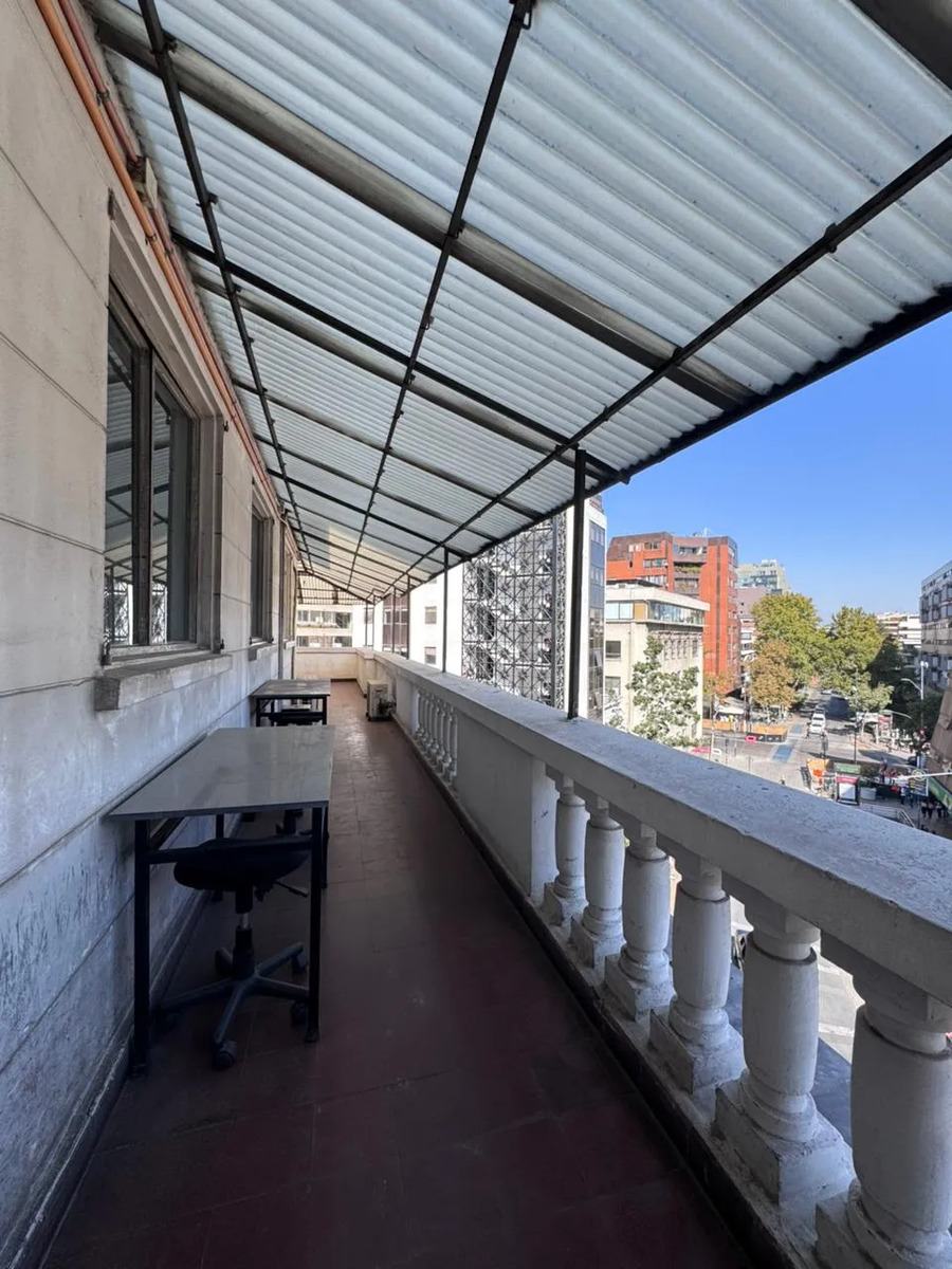 Oficina Metro Tobalaba 7 privados+4 baños, gran terraza — foto 5