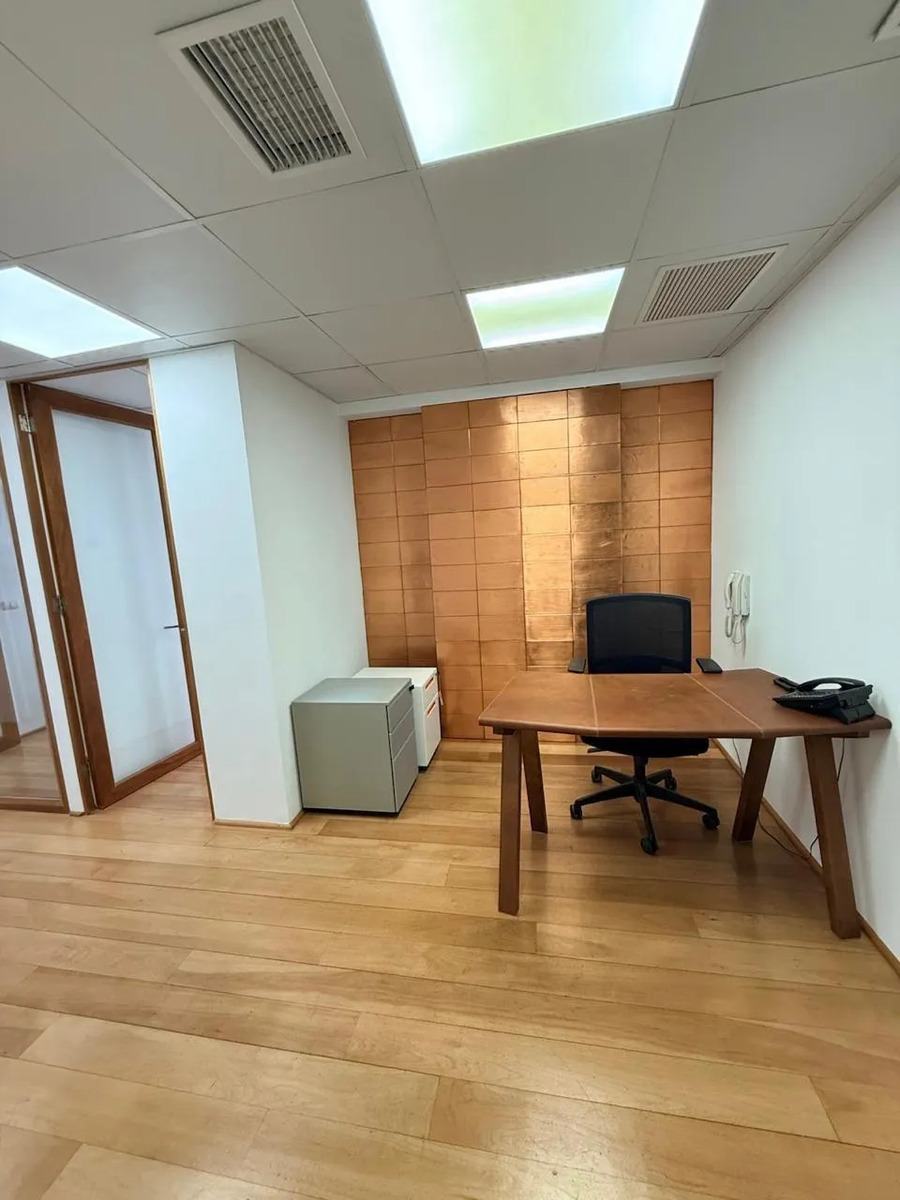 Oficina amoblada en arriendo 5p, 2b, kitchenette, Providencia (bajó de precio) — foto 1