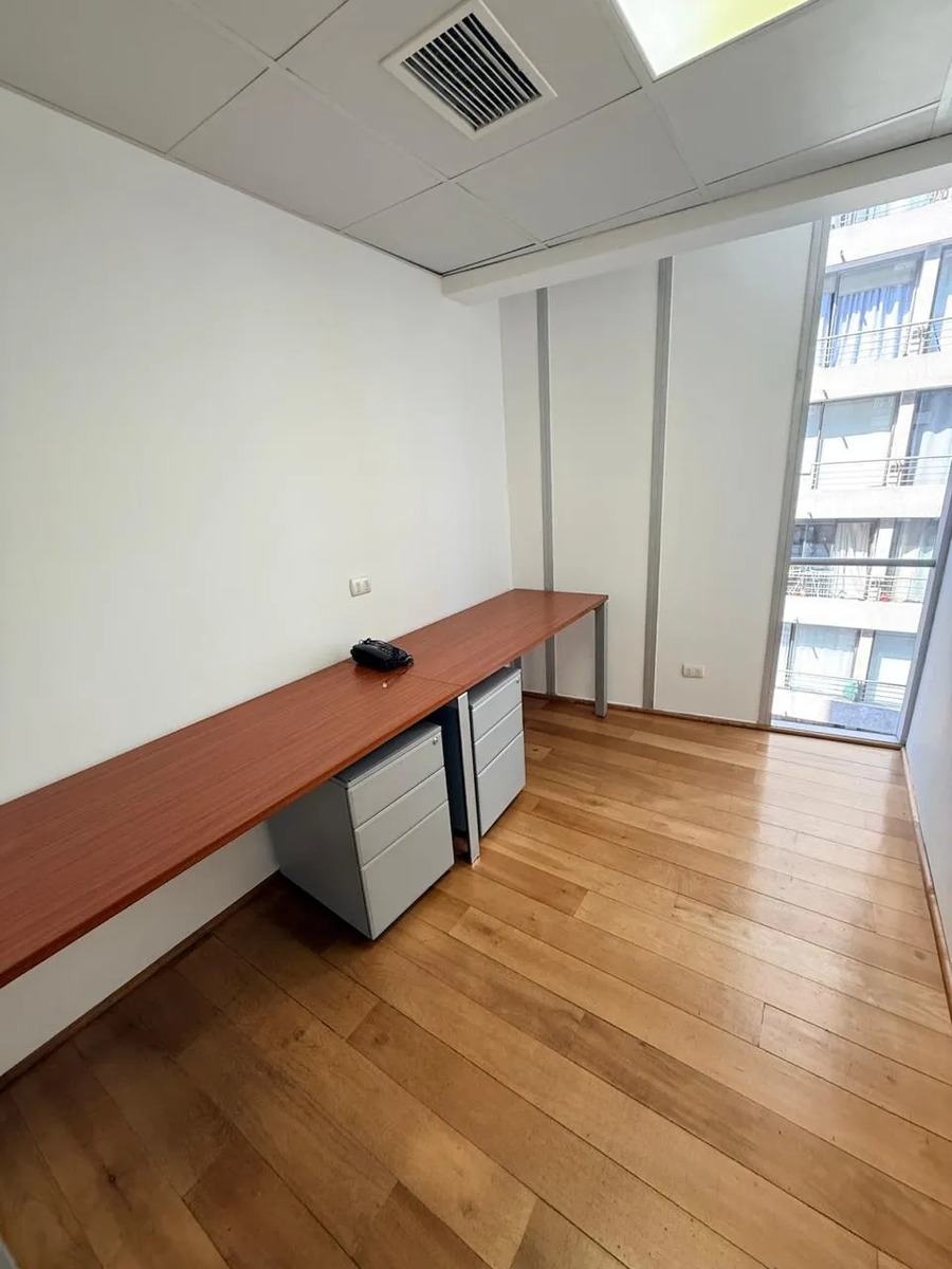 Oficina amoblada en arriendo 5p, 2b, kitchenette, Providencia (bajó de precio) — foto 11