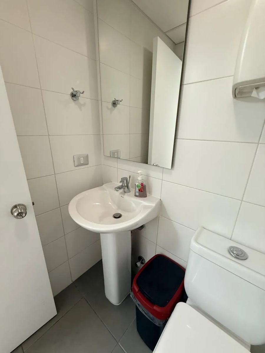 Oficina amoblada en arriendo 5p, 2b, kitchenette, Providencia (bajó de precio) — foto 12